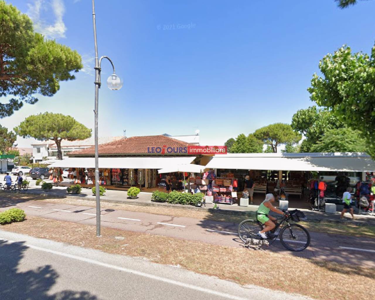 Cavallino-Treporti: compendio commerciale in via Fausta fronte Camping Union Lido