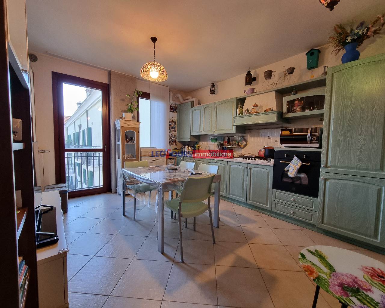 Three-room flat in the centre of Ca' Savio - 