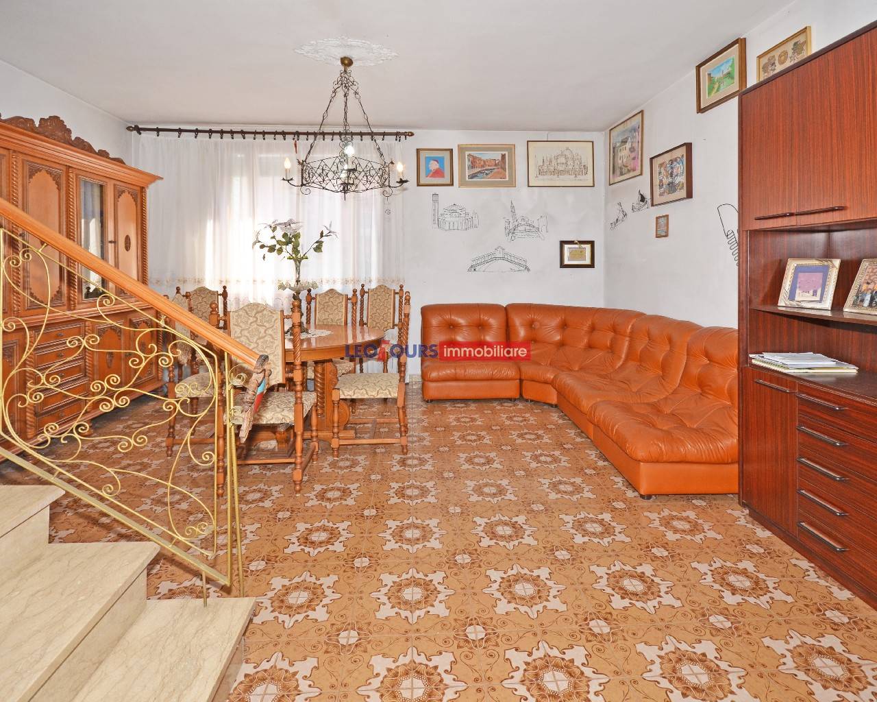 A terraced house with a panoramic balcony in Burano, Venice